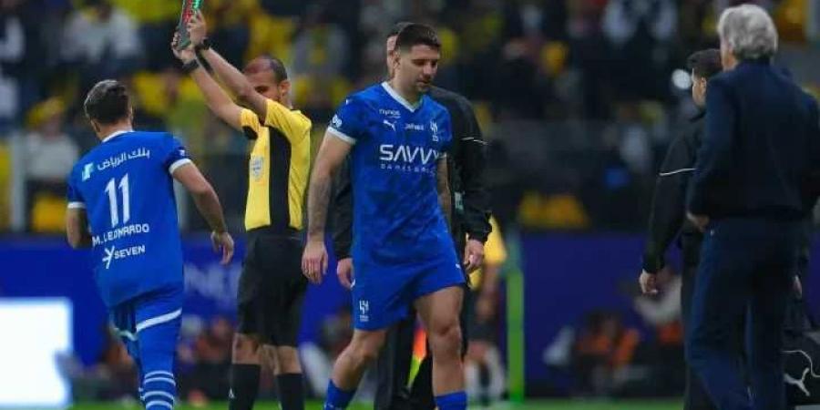 شاهد إصابة ميتروفيتش في مباراة الهلال والاتحاد ومدة غيابه ودخول البديل كاس خادم الحرمين - شبكة أطلس سبورت