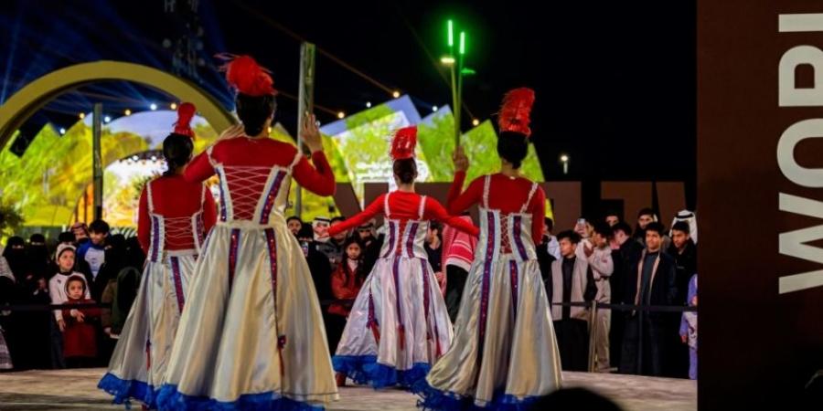 من 7 دول.. عروض عالمية وفنون شعبية في مهرجان زيتون الجوف - شبكة أطلس سبورت