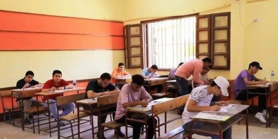 للشعبة العلمية.. جدول امتحانات الثانوية العامة 2025 للنظامين الجديد والقديم - شبكة أطلس سبورت